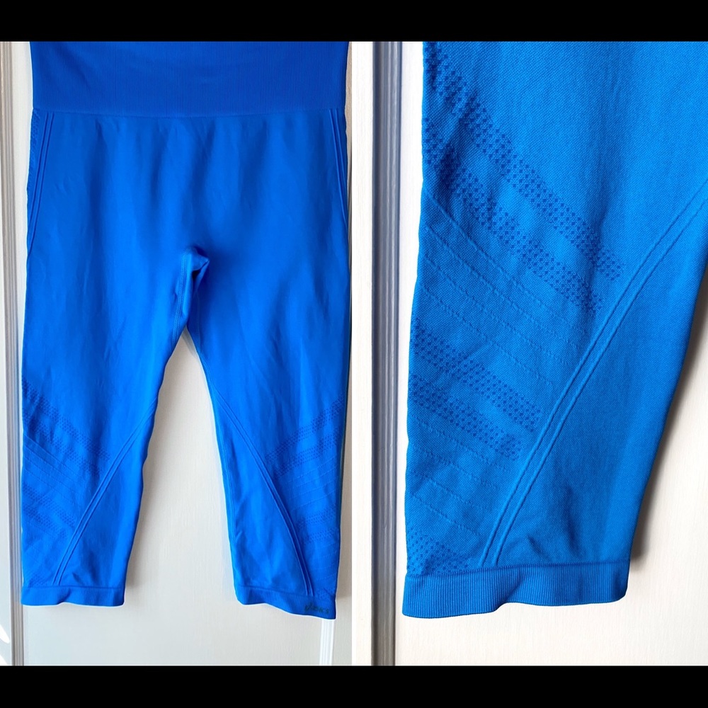 Asics seamless knit blue capri length leggings